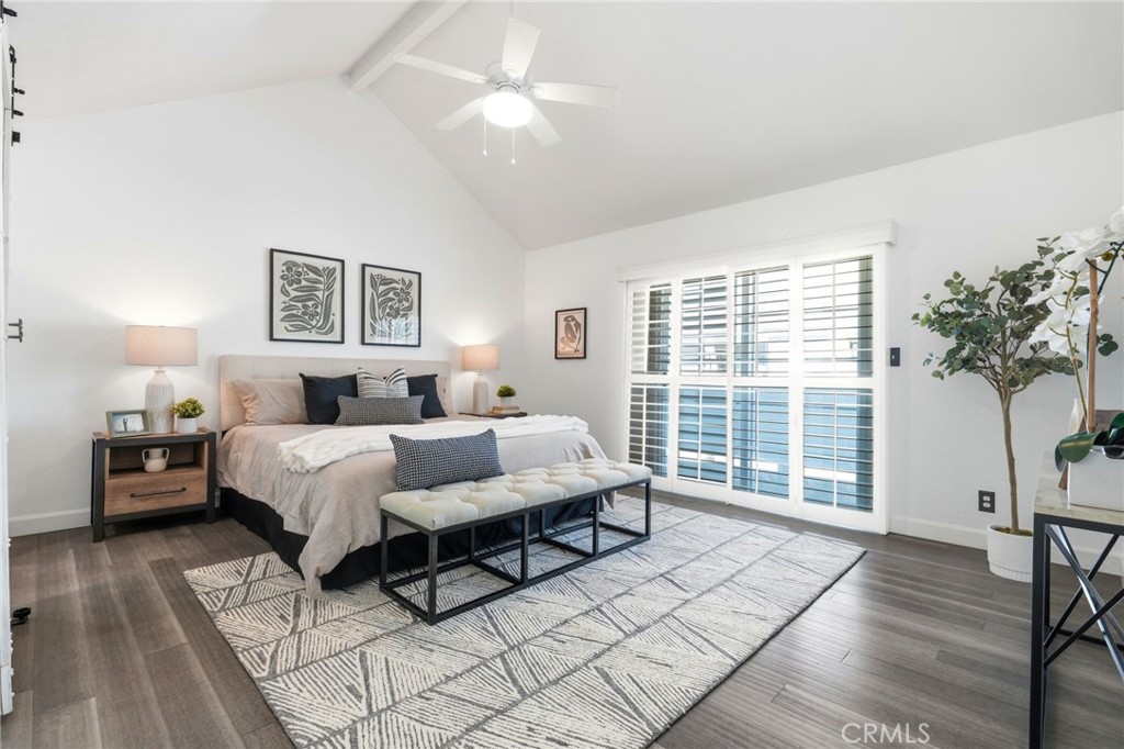 7304 Balboa C