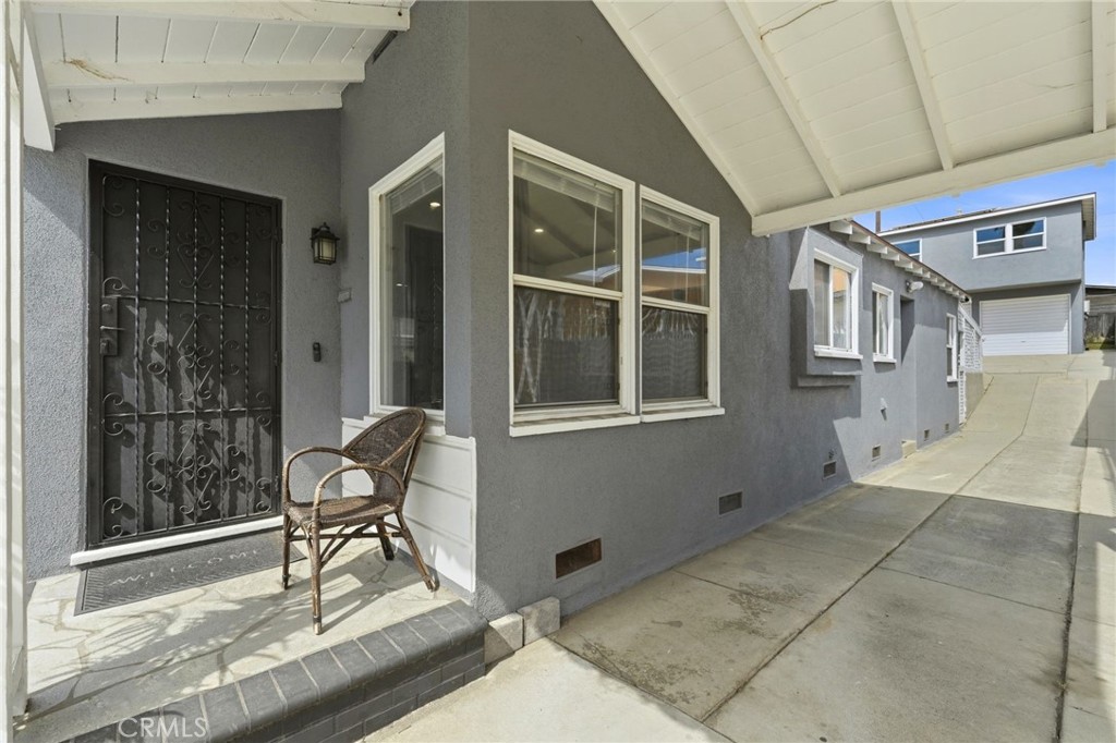 711 Stepney Street