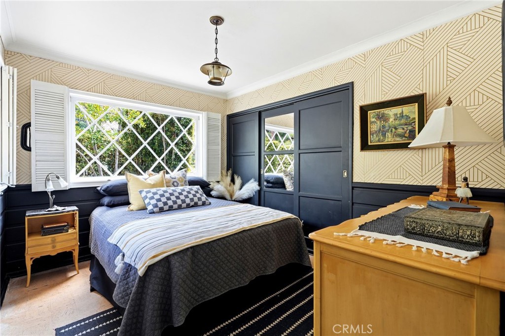 947 N Beverly Glen