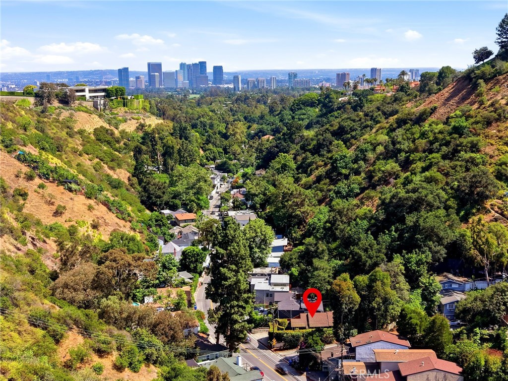 947 N Beverly Glen