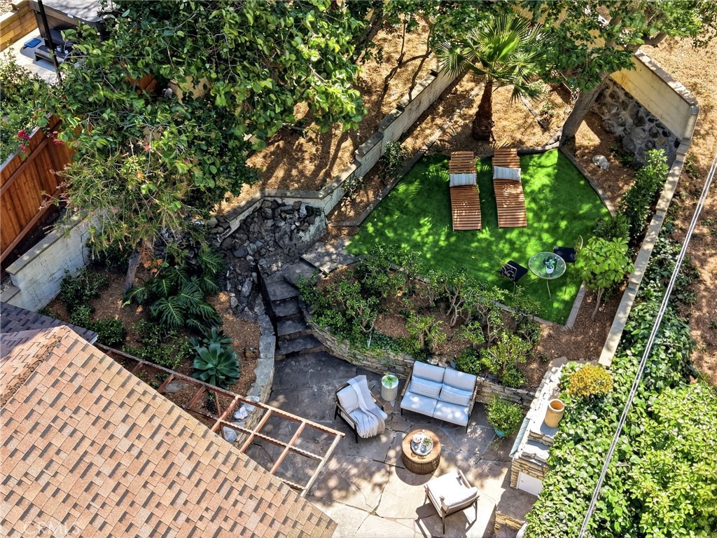 947 N Beverly Glen