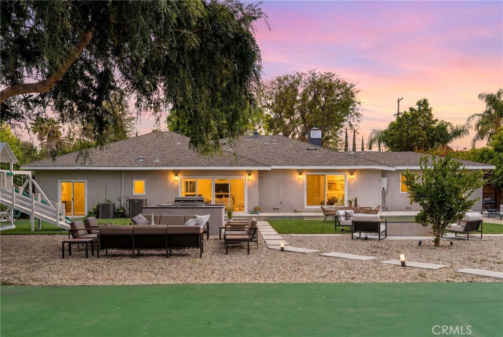 22637 Erwin Street