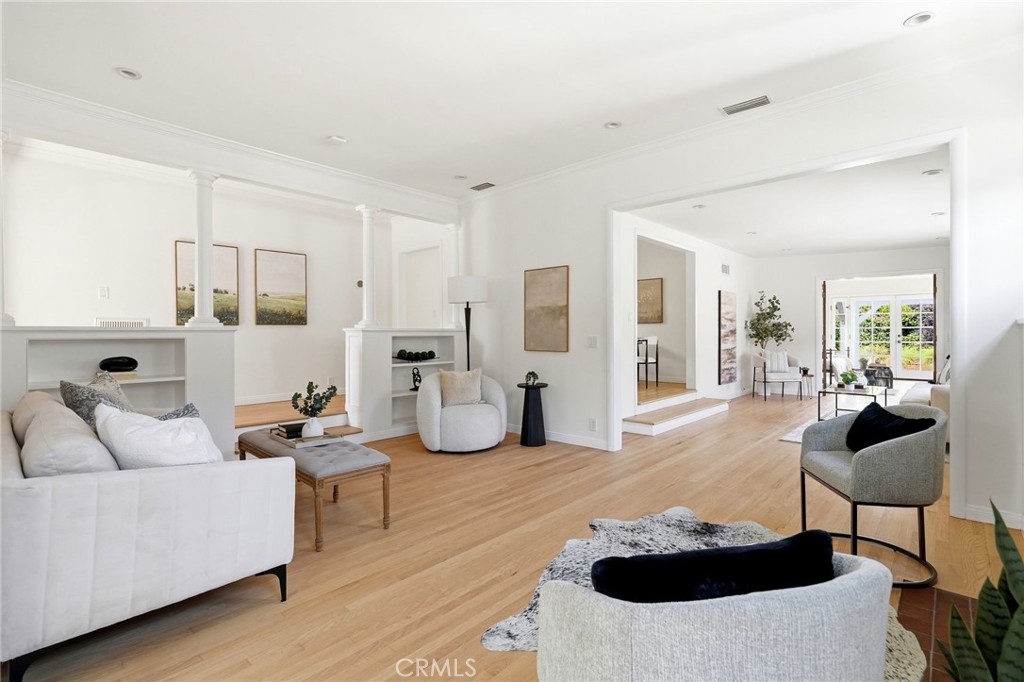 114 N Rose