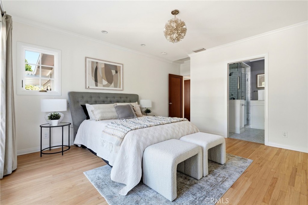 114 N Rose