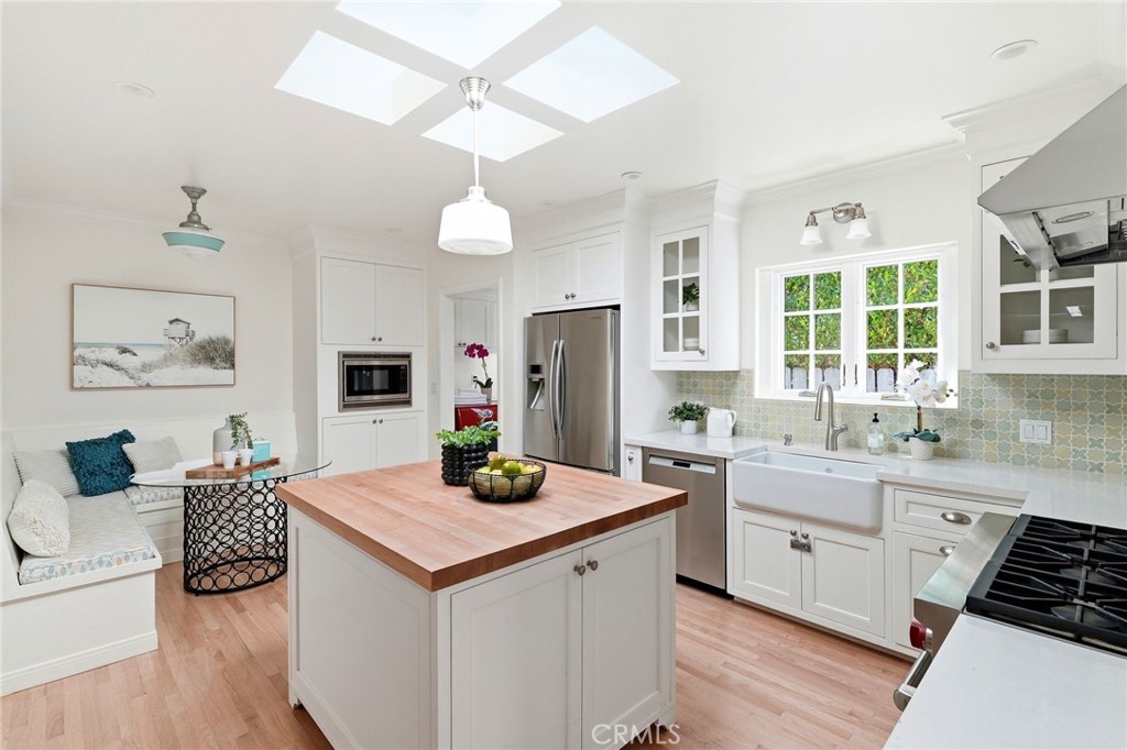 114 N Rose