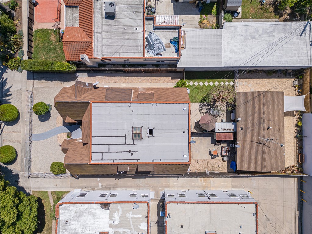 2839 Hillcrest Drive