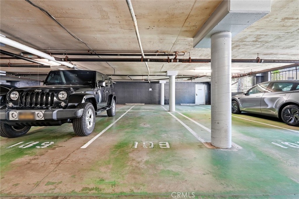 5870 Green Valley