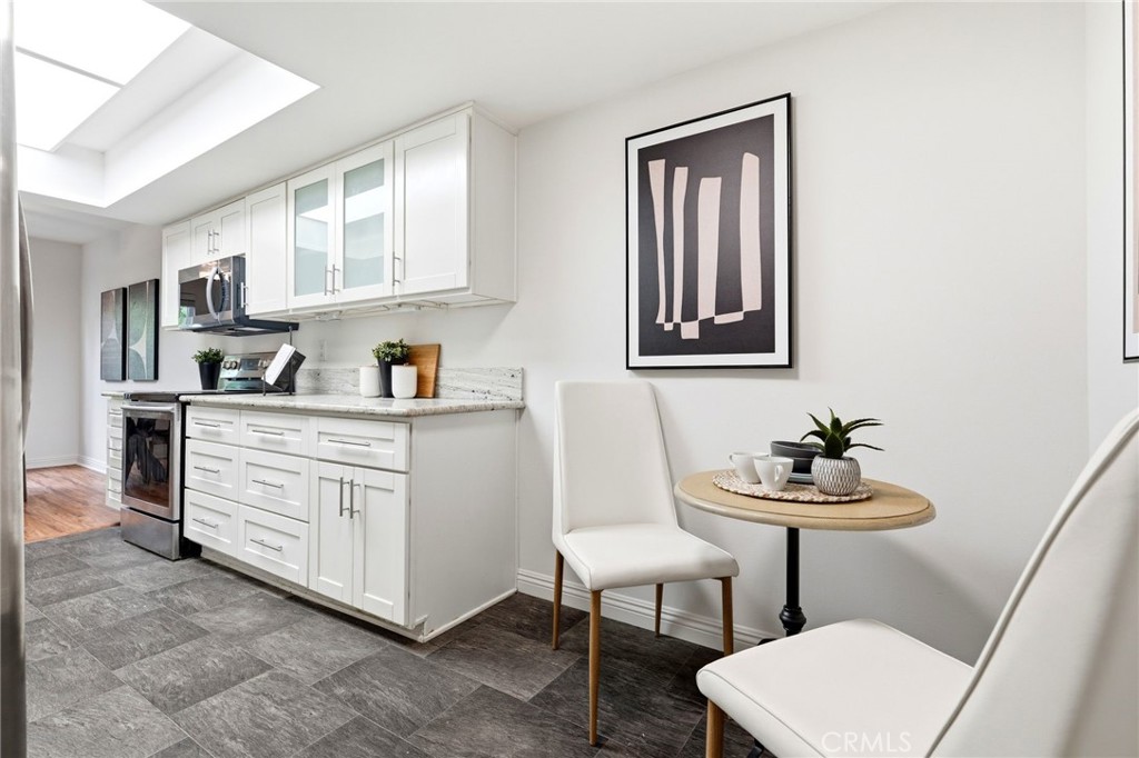 5870 Green Valley