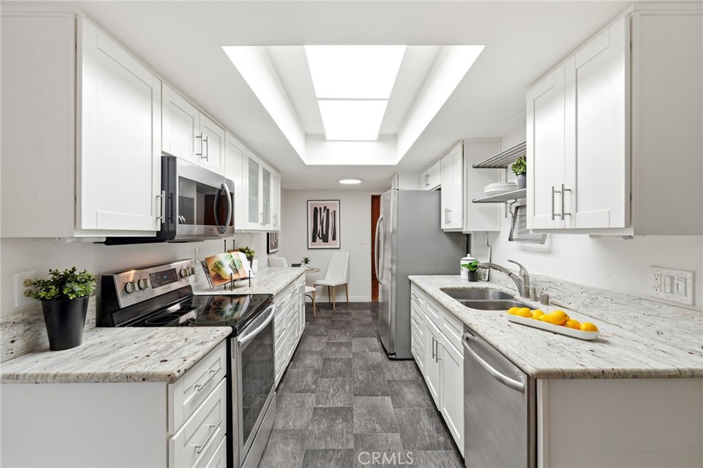 5870 Green Valley