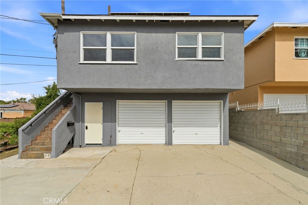 711 Stepney Street