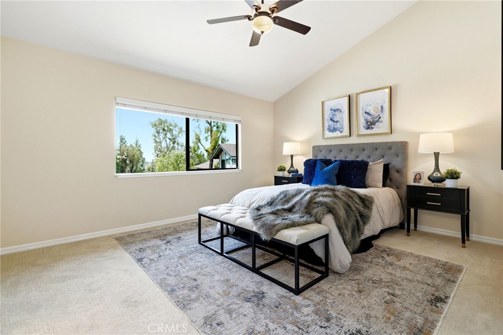 10831 Roycroft 27