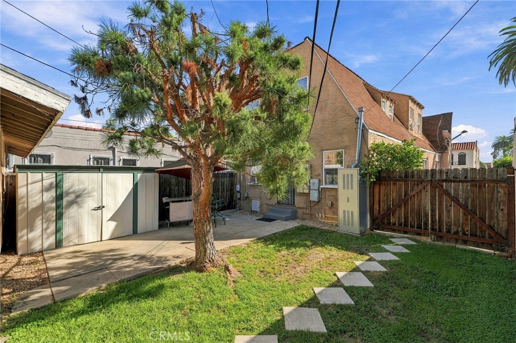 2839 Hillcrest Drive