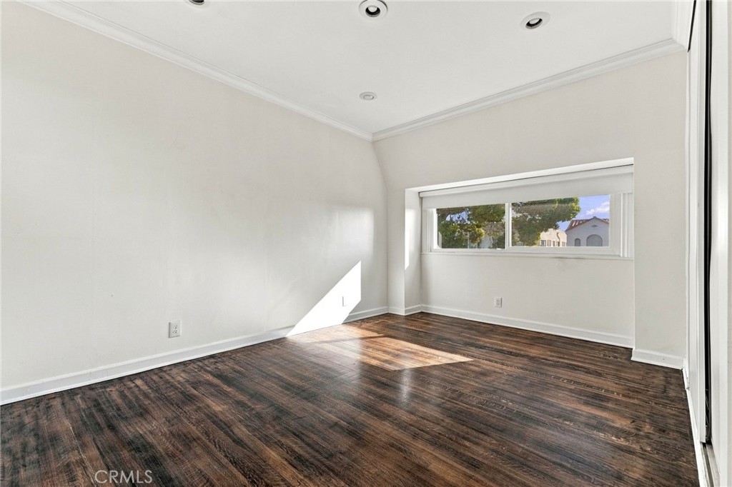 2839 Hillcrest Drive