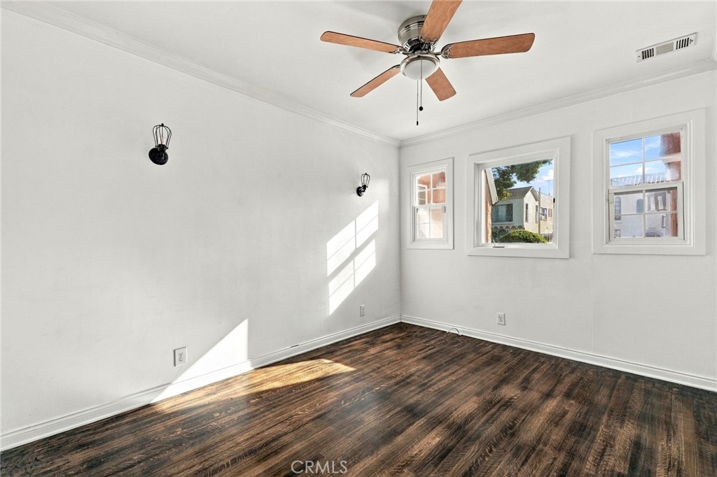 2839 Hillcrest Drive