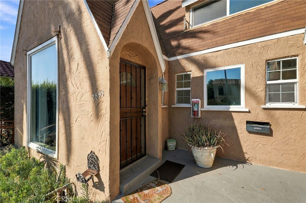 2839 Hillcrest Drive