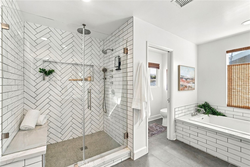3133 Highland View