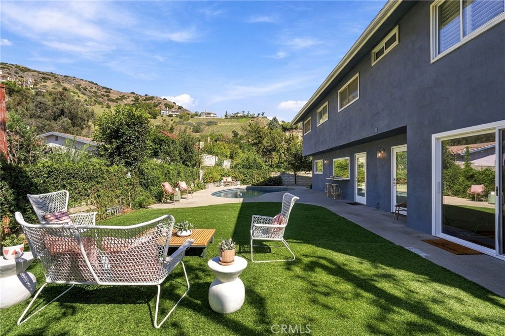 3133 Highland View