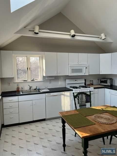 205 Erie Avenue 2ND