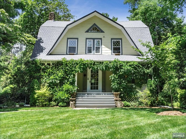260 Lincoln Avenue