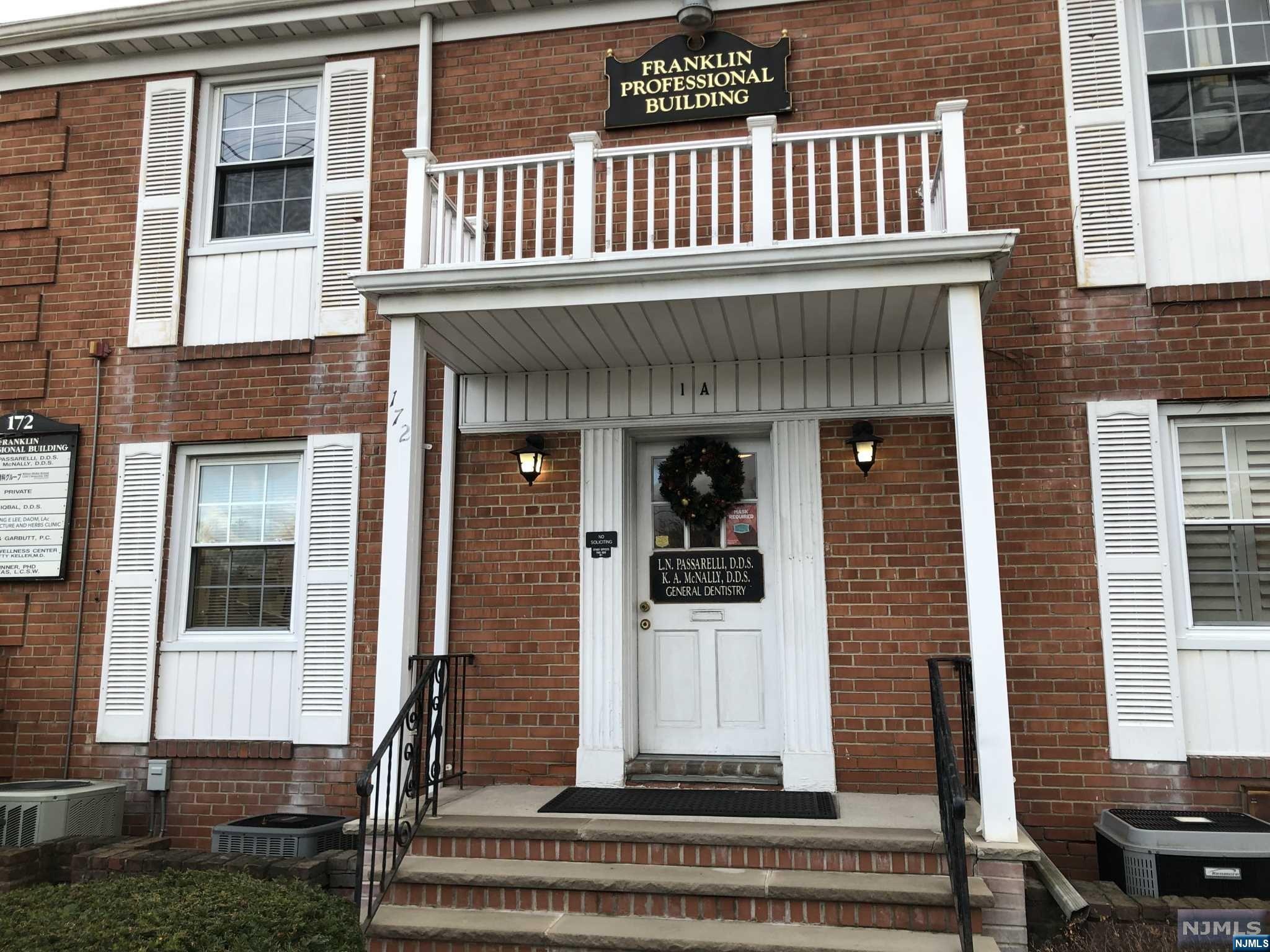 172-182 Franklin Avenue 3B
