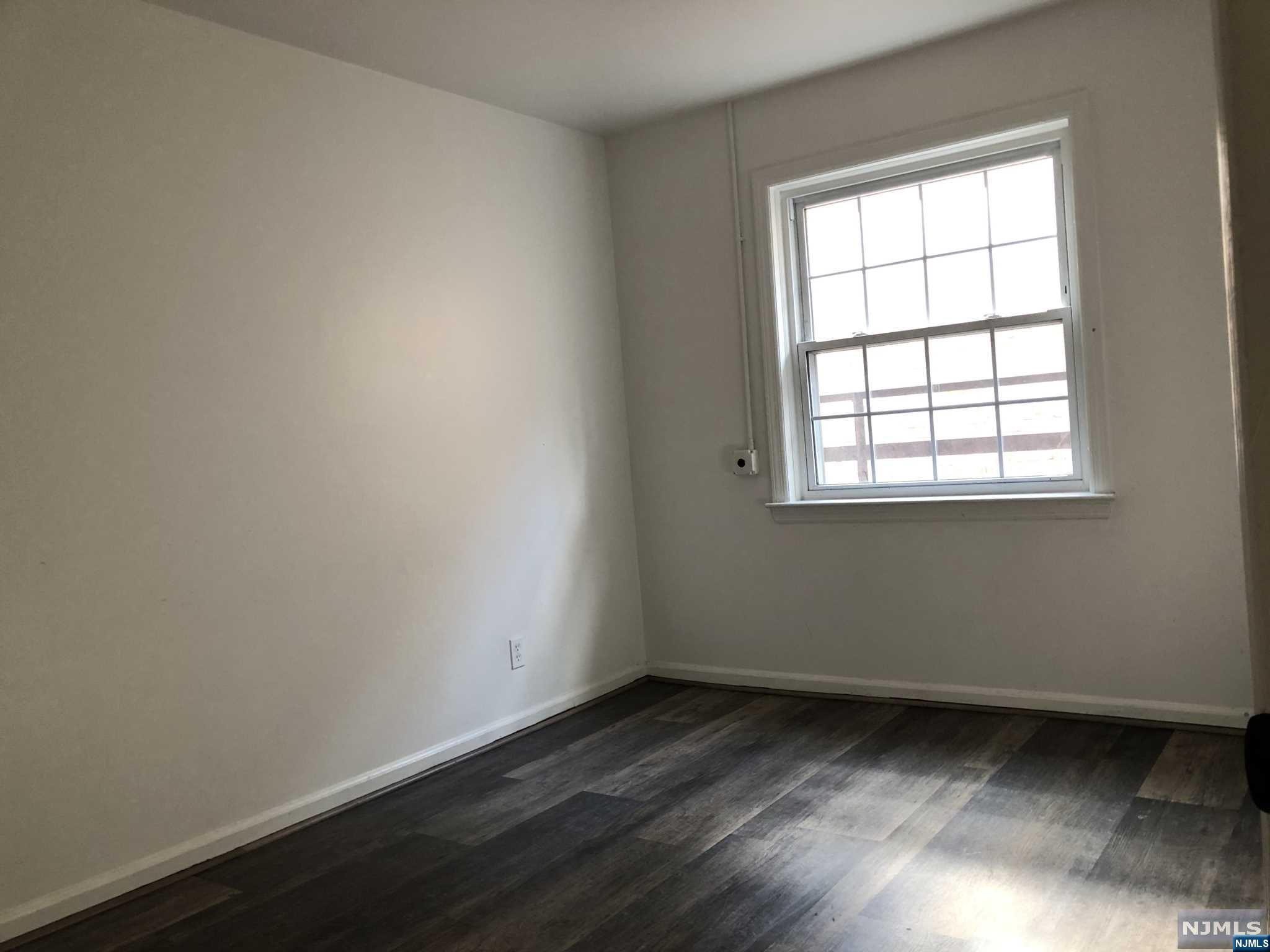 172-182 Franklin Avenue 3B