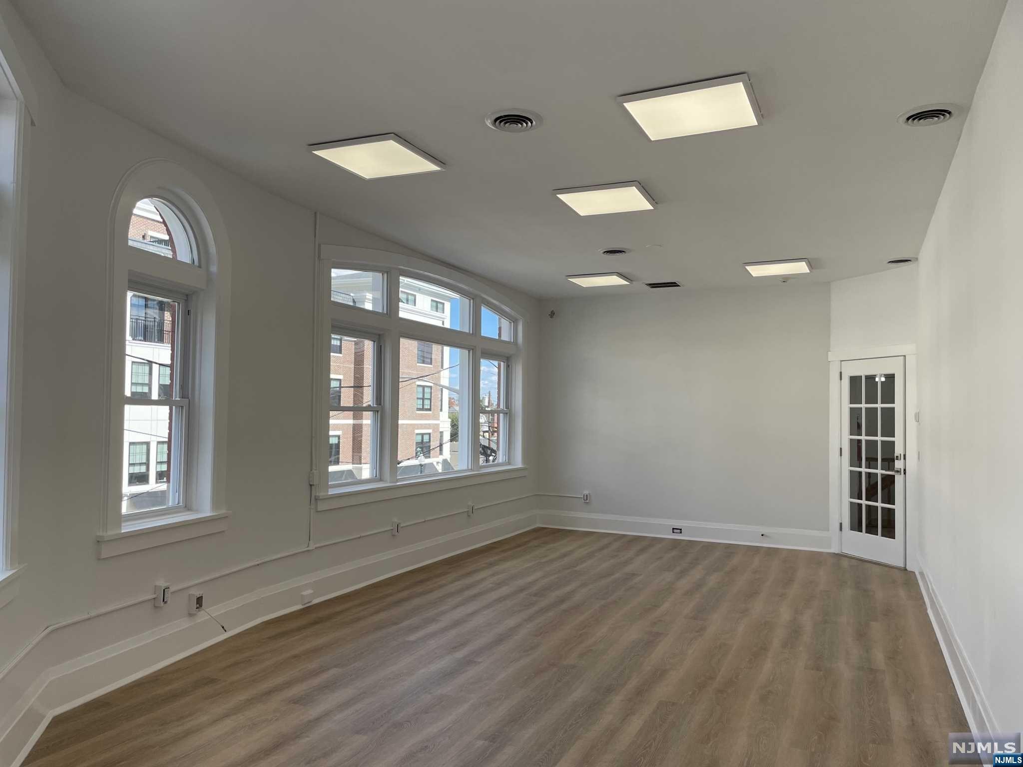4 Franklin Avenue 3B