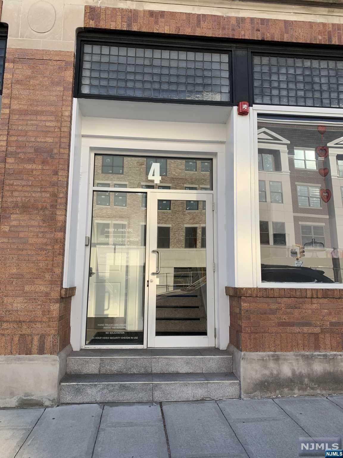 4 Franklin Avenue 3B