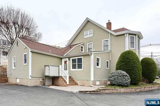 245 Godwin Avenue