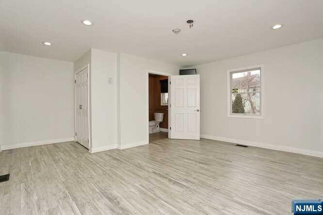245 Godwin Avenue