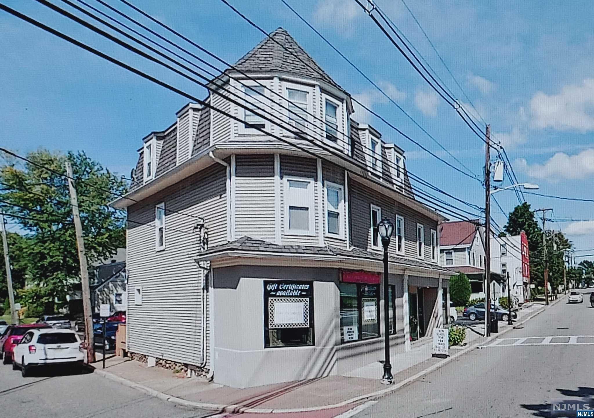 239 Godwin Avenue