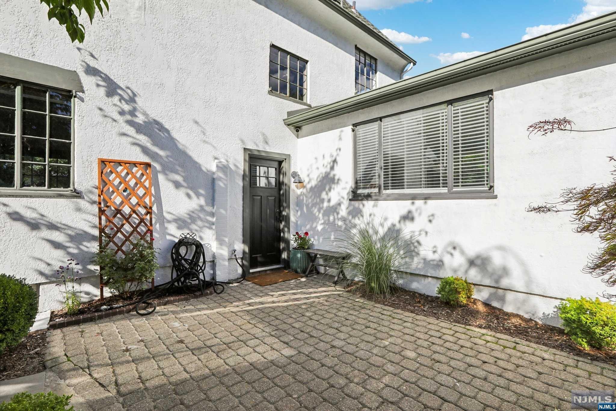 94 Sherwood Road