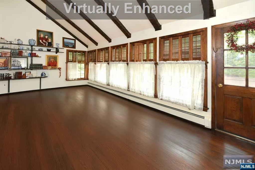 800 E Saddle River Road