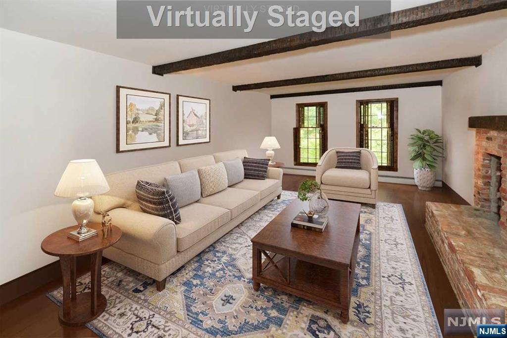 800 E Saddle River Road
