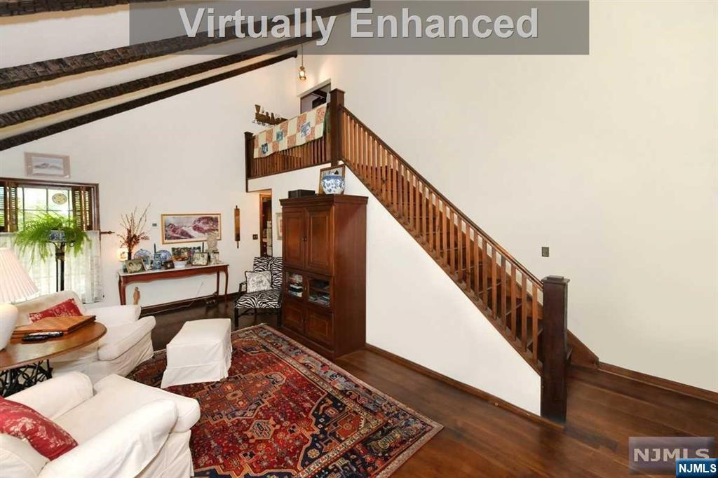 800 E Saddle River Road