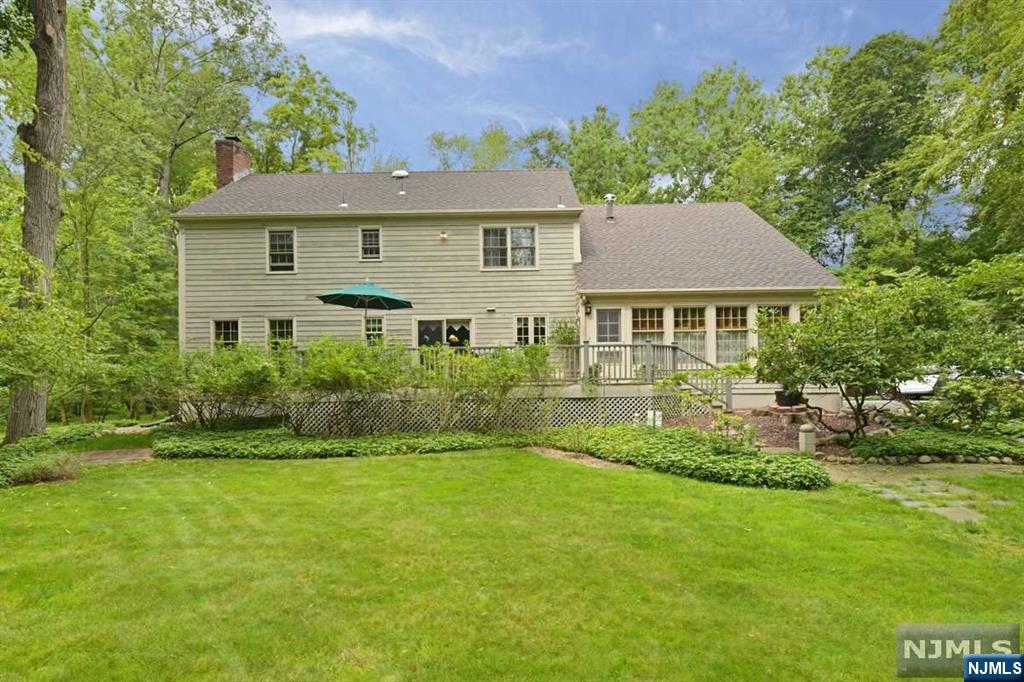 800 E Saddle River Road