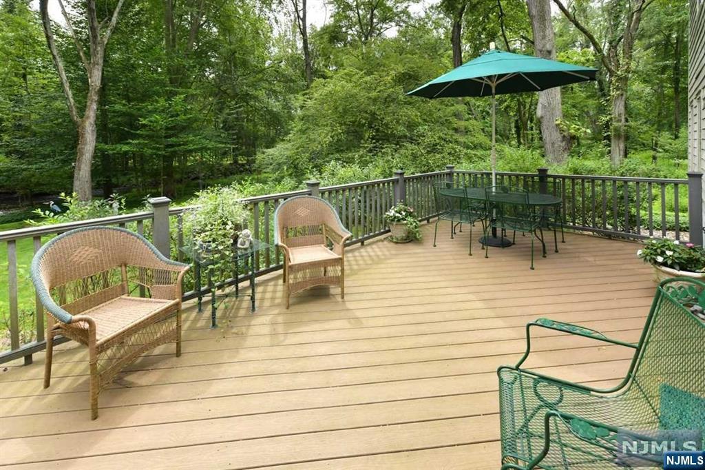 800 E Saddle River Road