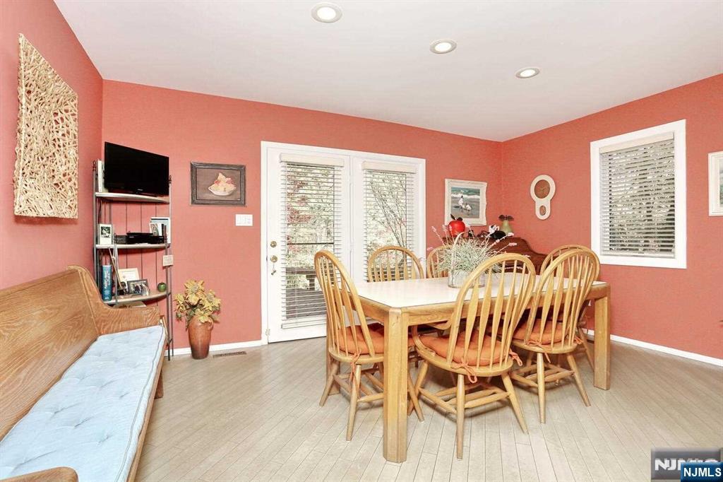 12 Bellgrove Drive