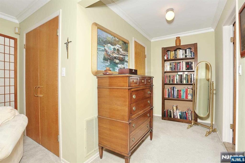12 Bellgrove Drive