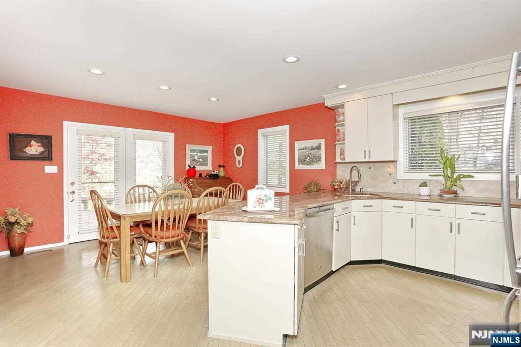 12 Bellgrove Drive
