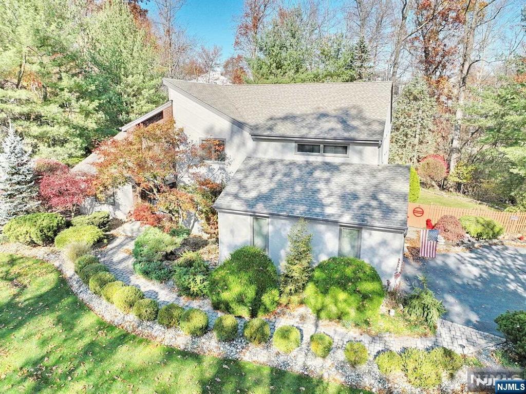 12 Bellgrove Drive