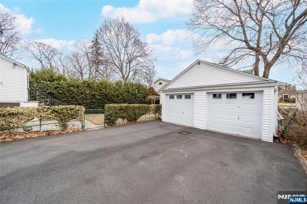 473 Van Buren Street