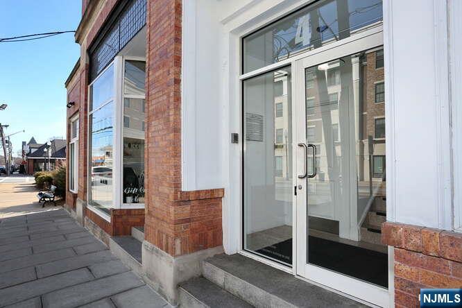 4 Franklin Avenue 3C