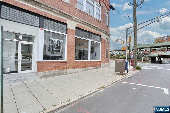 4 Franklin Avenue 3A