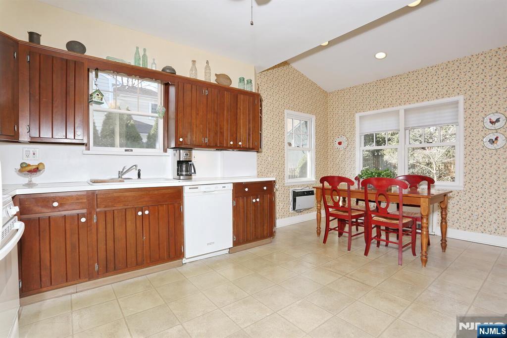 160 Claremont Road