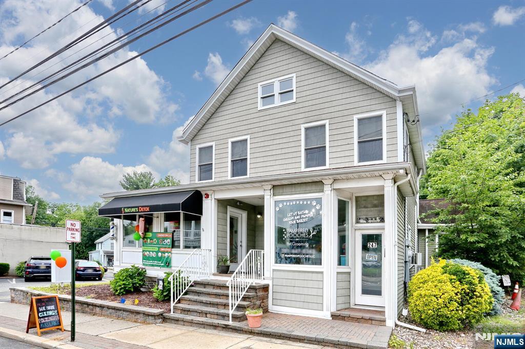 245 Godwin Avenue 1
