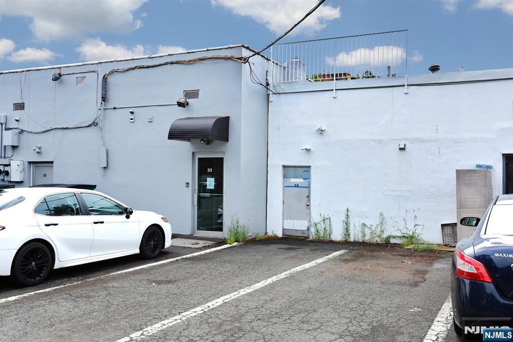 35 Godwin Avenue