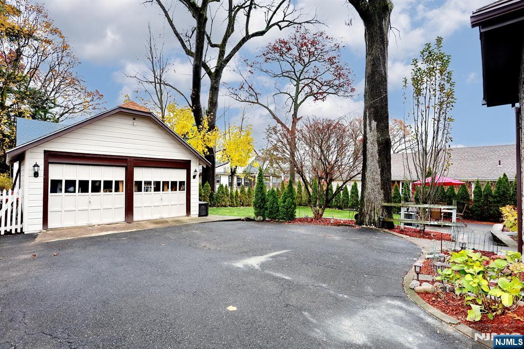 42 Glen Avenue
