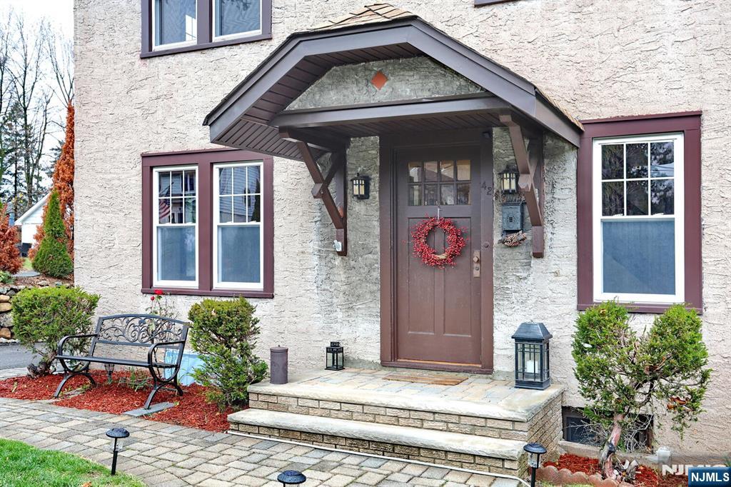 42 Glen Avenue