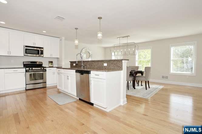 802 Whitney Lane