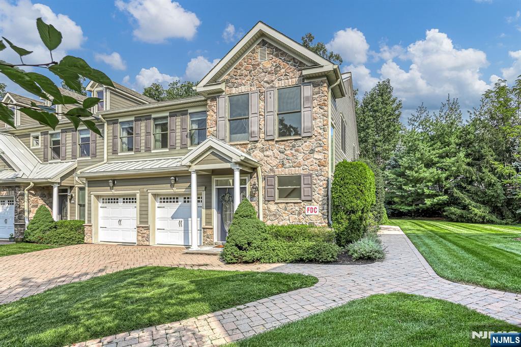 1202 Whitney Lane